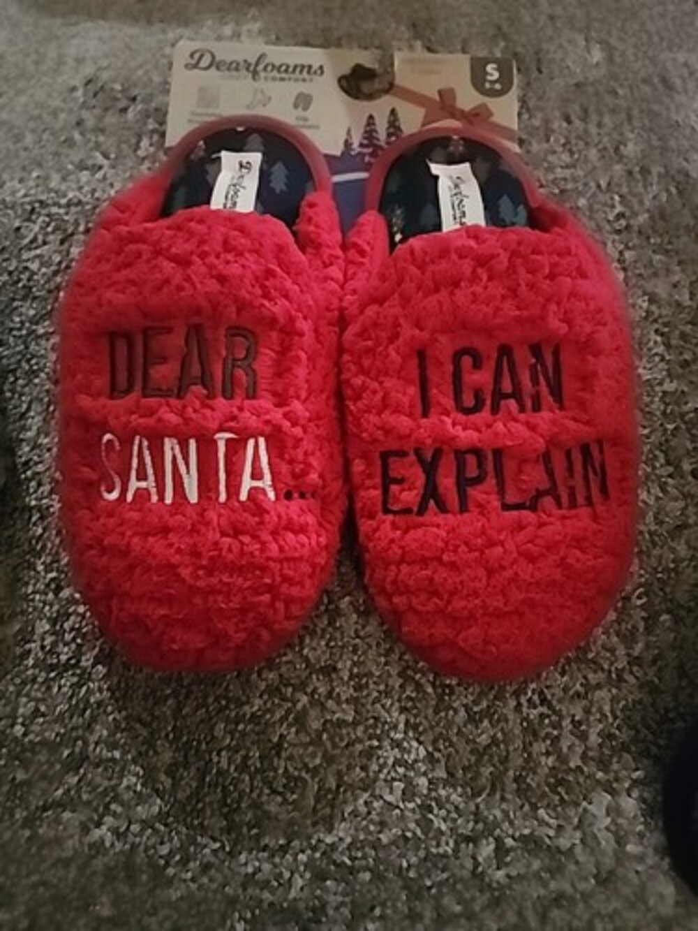 NEW  DEARFOAM SLIP ON MEMORY FOAM  SLIPPERS SIZE 5/6